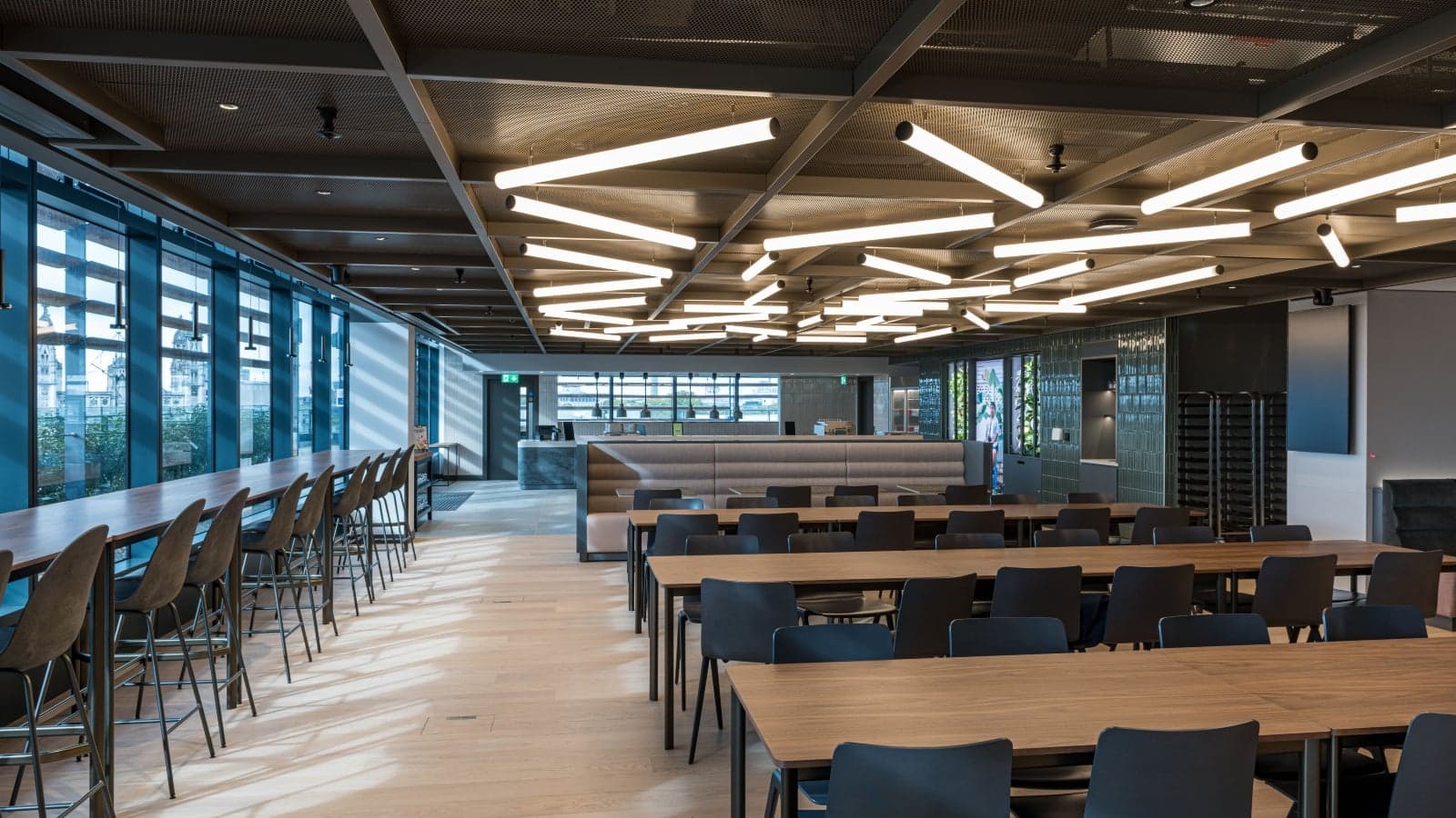 Taylor Wessing Bar